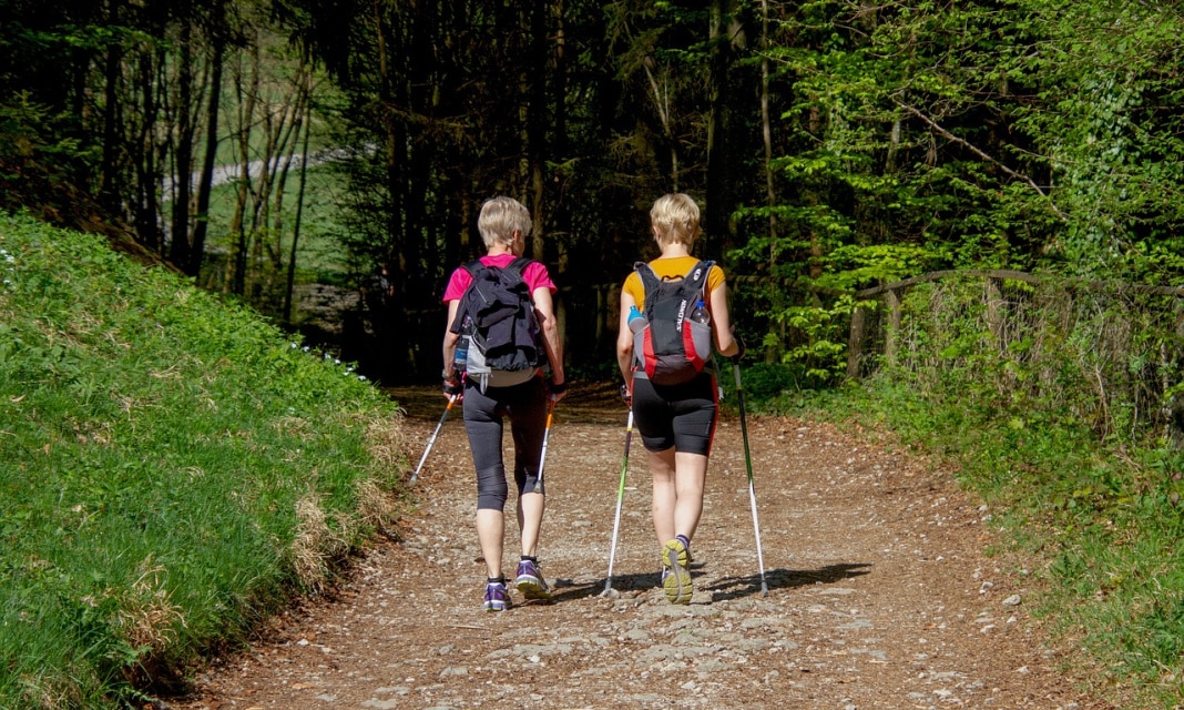 Nordic walking jak chodzić, żeby schudnąć?
